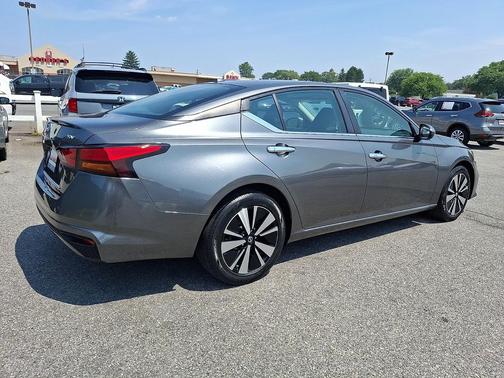 Gun Metallic 2021 Nissan Altima 2.5 SV