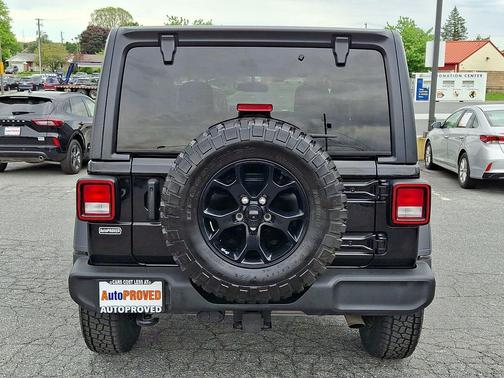 Black Clearcoat 2021 Jeep Wrangler Sport S