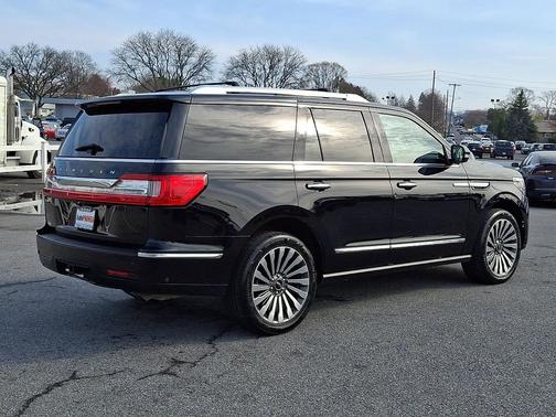 Infinite Black Metallic 2019 Lincoln Navigator Reserve