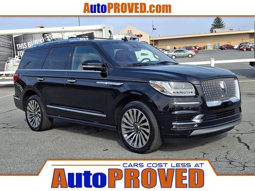 Infinite Black Metallic 2019 Lincoln Navigator Reserve