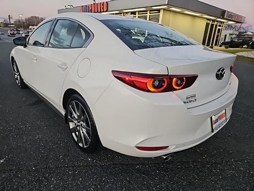 2022 Mazda Mazda3 FWD w/Premium Package