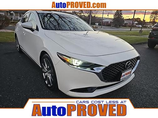 2022 Mazda Mazda3 FWD w/Premium Package