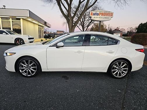 2022 Mazda Mazda3 FWD w/Premium Package