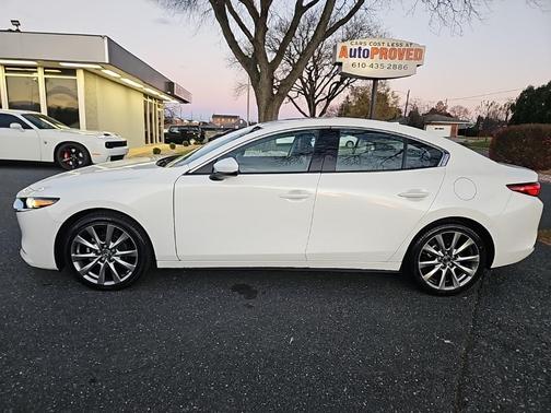 2022 Mazda Mazda3 FWD w/Premium Package