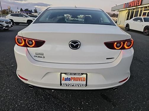2022 Mazda Mazda3 FWD w/Premium Package
