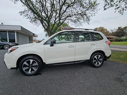 2017 Subaru Forester 2.5i
