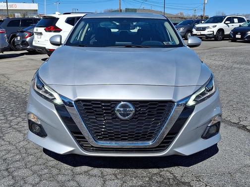 Brilliant Silver Metallic 2019 Nissan Altima 2.5 SL