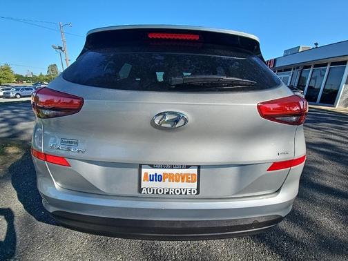 2021 Hyundai TUCSON SE