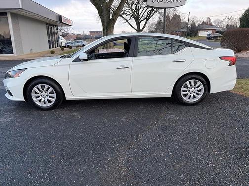 2022 Nissan Altima S FWD