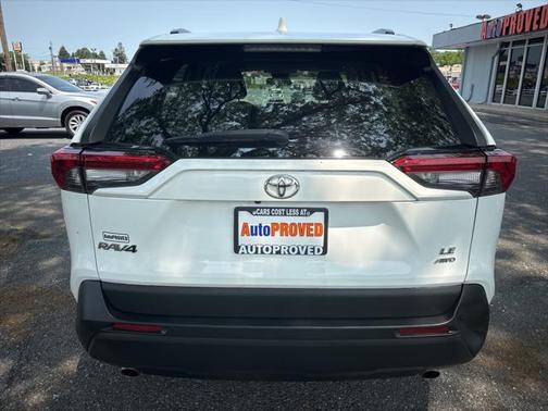 2021 Toyota RAV4 LE