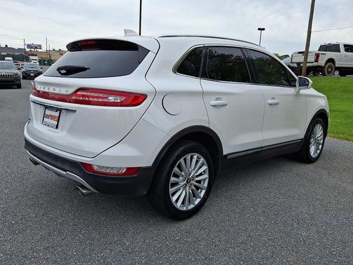 White Platinum Clearcoat Metallic 2019 Lincoln MKC Standard