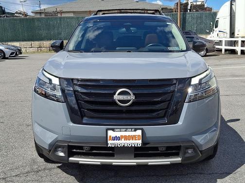 Boulder Gray Pearl 2022 Nissan Pathfinder Platinum 4WD