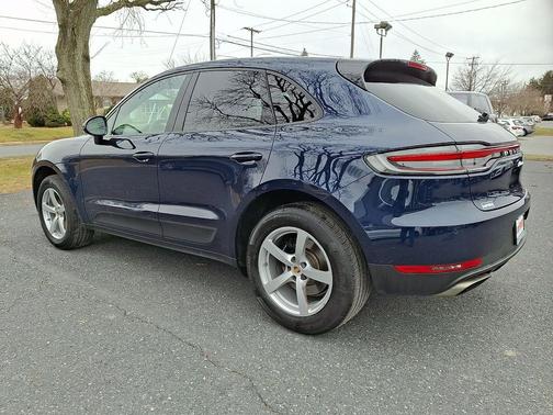 2019 Porsche Macan Base