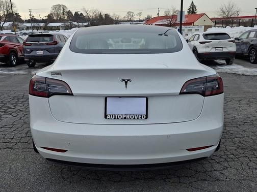 2020 Tesla Model 3 Standard Range Plus