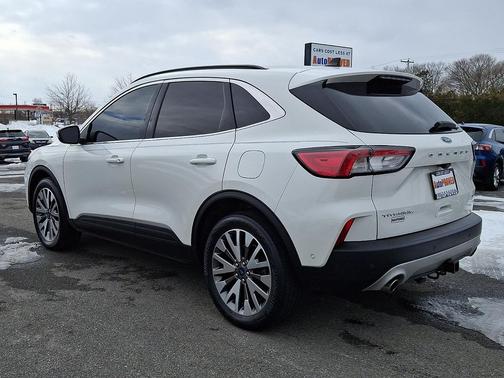 2020 Ford Escape Titanium