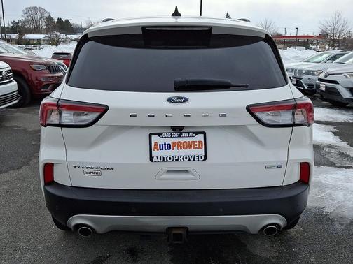 2020 Ford Escape Titanium