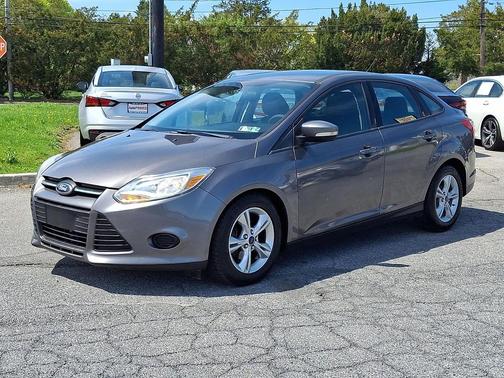 Sterling Gray Metallic 2014 Ford Focus SE