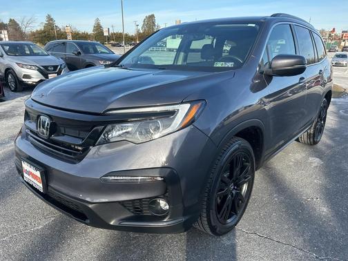 Gray 2022 Honda Pilot AWD Special Edition