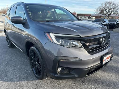 Gray 2022 Honda Pilot AWD Special Edition