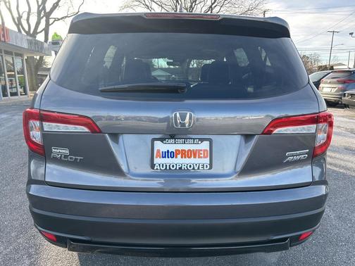 Gray 2022 Honda Pilot AWD Special Edition