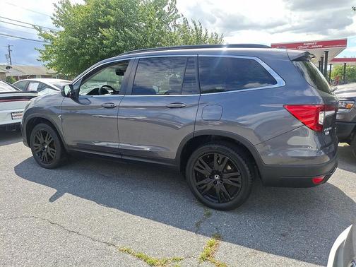 Gray 2022 Honda Pilot AWD Special Edition