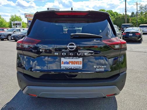 Super Black 2022 Nissan Rogue SV