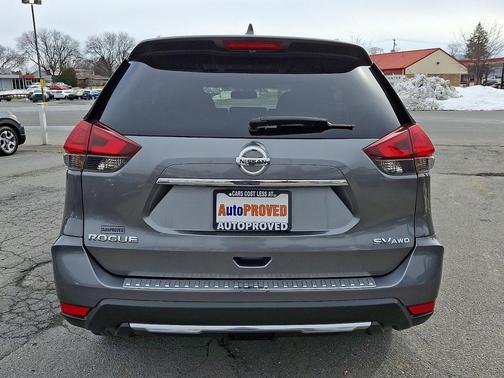 2017 Nissan Rogue SV