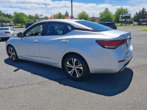 Brilliant Silver Metallic 2022 Nissan Sentra SV