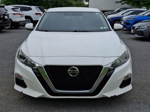 Glacier White 2020 Nissan Altima S FWD