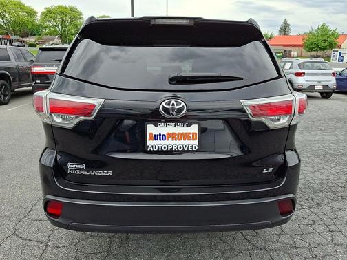 Attitude Black Metallic - 218 2015 Toyota Highlander LE Plus