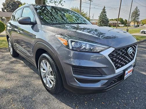 2021 Hyundai TUCSON SE
