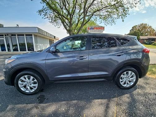 2021 Hyundai TUCSON SE