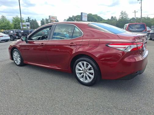 Ruby Flare Pearl 2018 Toyota Camry LE