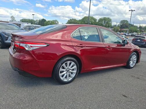 Ruby Flare Pearl 2018 Toyota Camry LE
