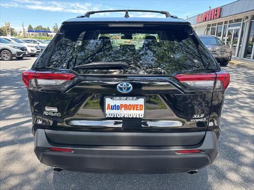 2021 Toyota RAV4 Hybrid XLE