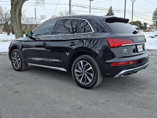 2023 Audi Q5 45 S line Premium