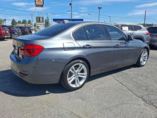 Mineral Gray Metallic 2018 BMW 330 xDrive