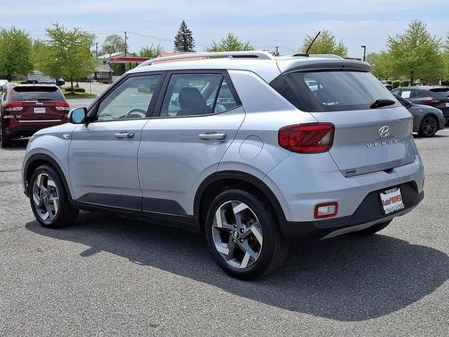 Stellar Silver 2023 Hyundai VENUE SEL