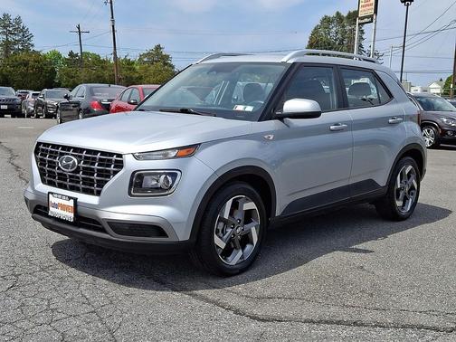 Stellar Silver 2023 Hyundai VENUE SEL