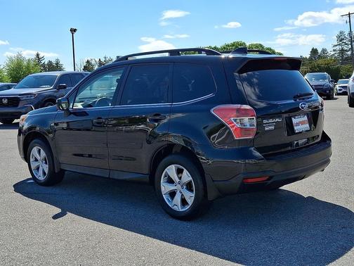 Crystal Black Silica 2016 Subaru Forester 2.5i Limited