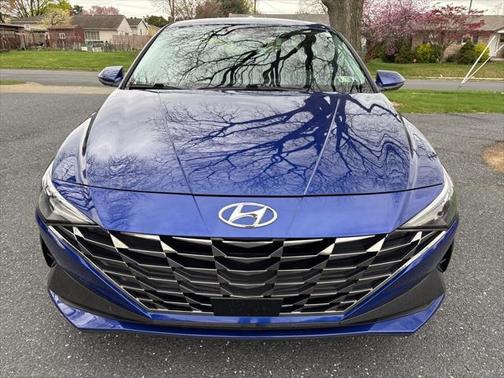 2022 Hyundai ELANTRA Limited
