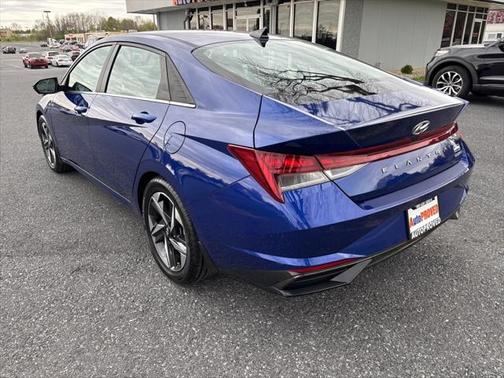 2022 Hyundai ELANTRA Limited