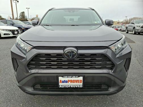 2019 Toyota RAV4 LE