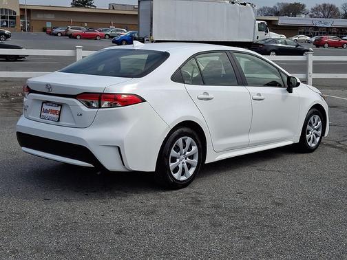 Super White 2020 Toyota Corolla LE