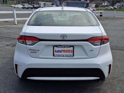 Super White 2020 Toyota Corolla LE