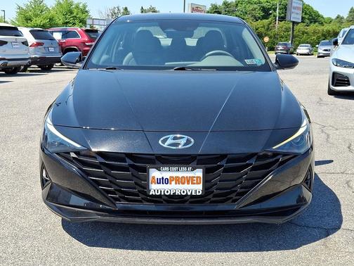 Phantom Black 2023 Hyundai ELANTRA SEL
