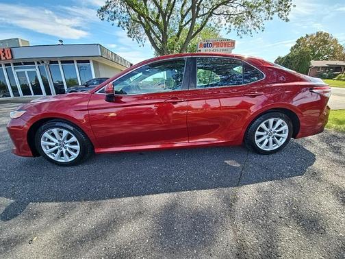 2019 Toyota Camry LE