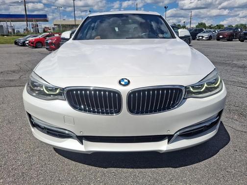 White Metallic 2018 BMW 330 Gran Turismo xDrive