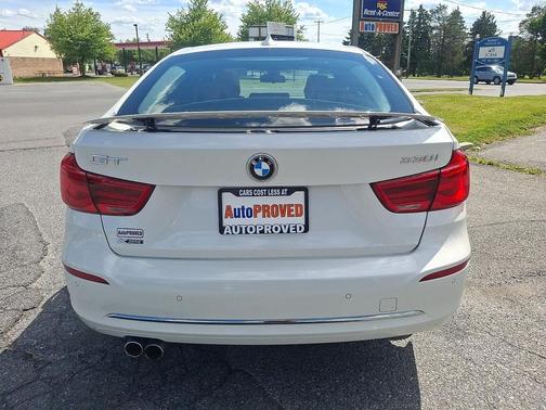 White Metallic 2018 BMW 330 Gran Turismo xDrive