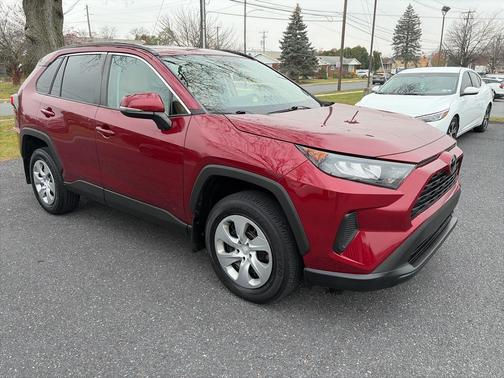 2020 Toyota RAV4 LE